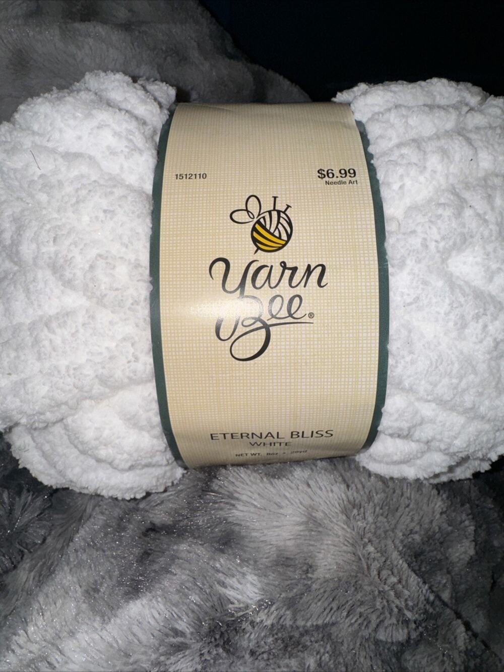 New Yarn Bee Eternal Bliss White 28 Yds 8oz Yarn Crochet Knitting Knit